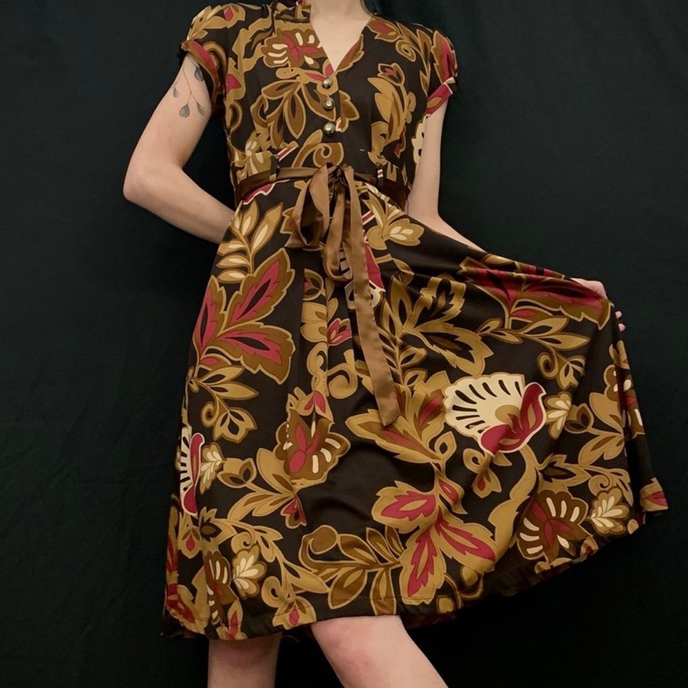 Grandma pre short sleeve jewel toned button midi dress